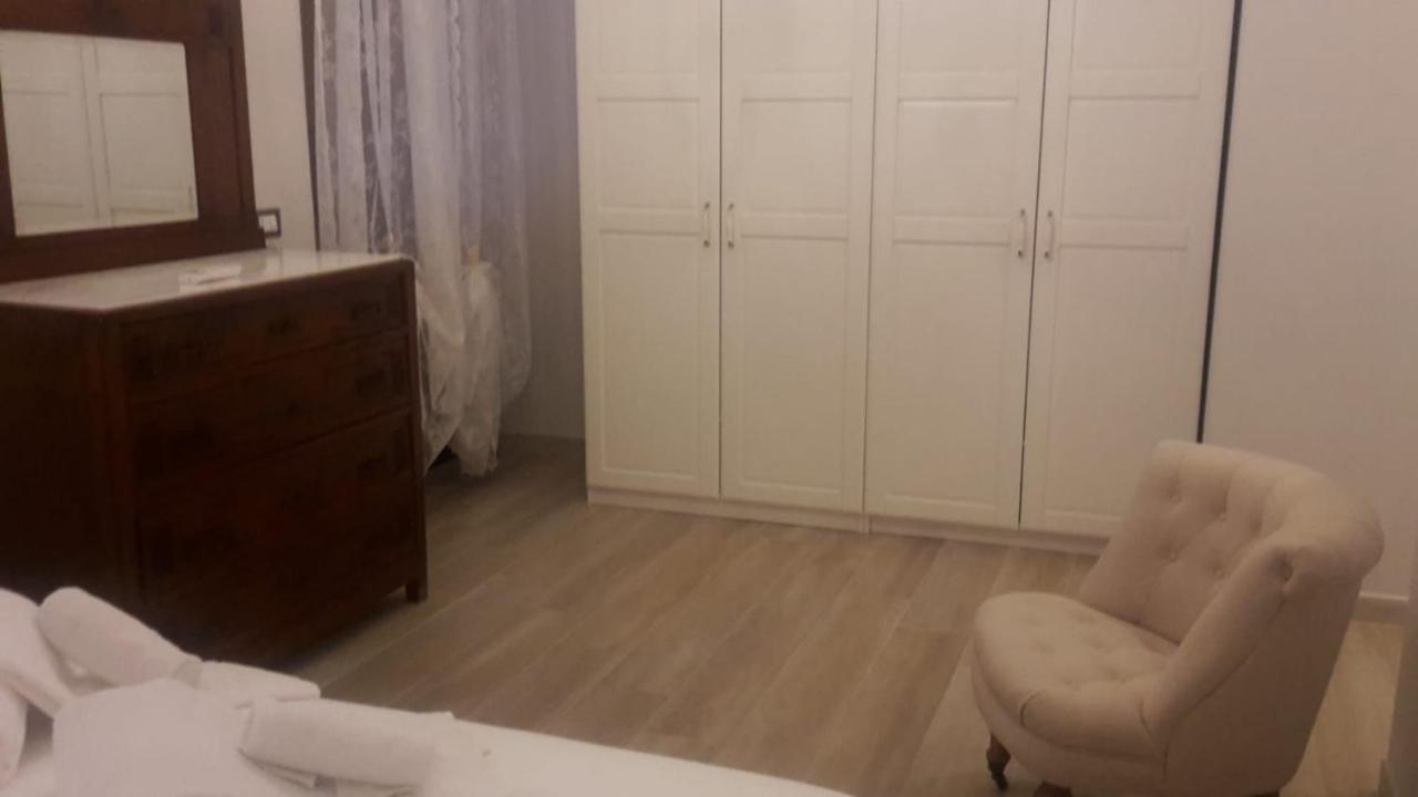 Bed and Breakfast Brezza Marina Marina Di Carrara Exterior foto